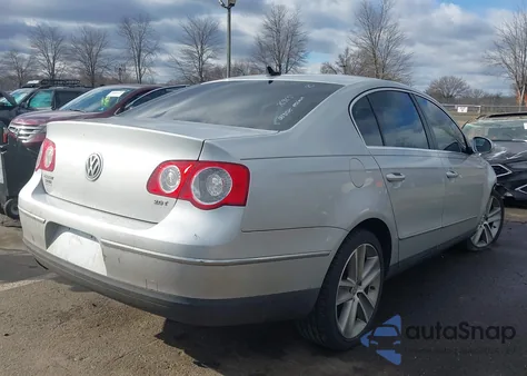 2010 Volkswagen Passat Komfort из США, поврежденный, VIN WVWJM7AN1AE146665